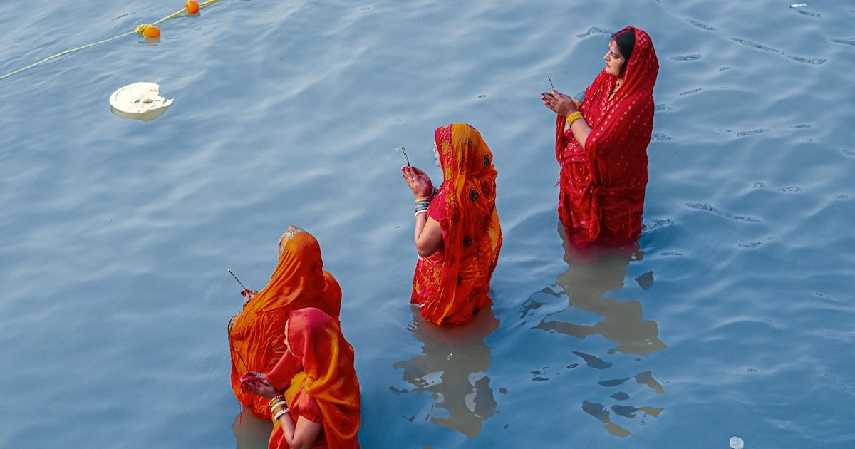 Chhath Puja 2026: Dates, Arghya Time & Bank Holidays (13–16 Nov)