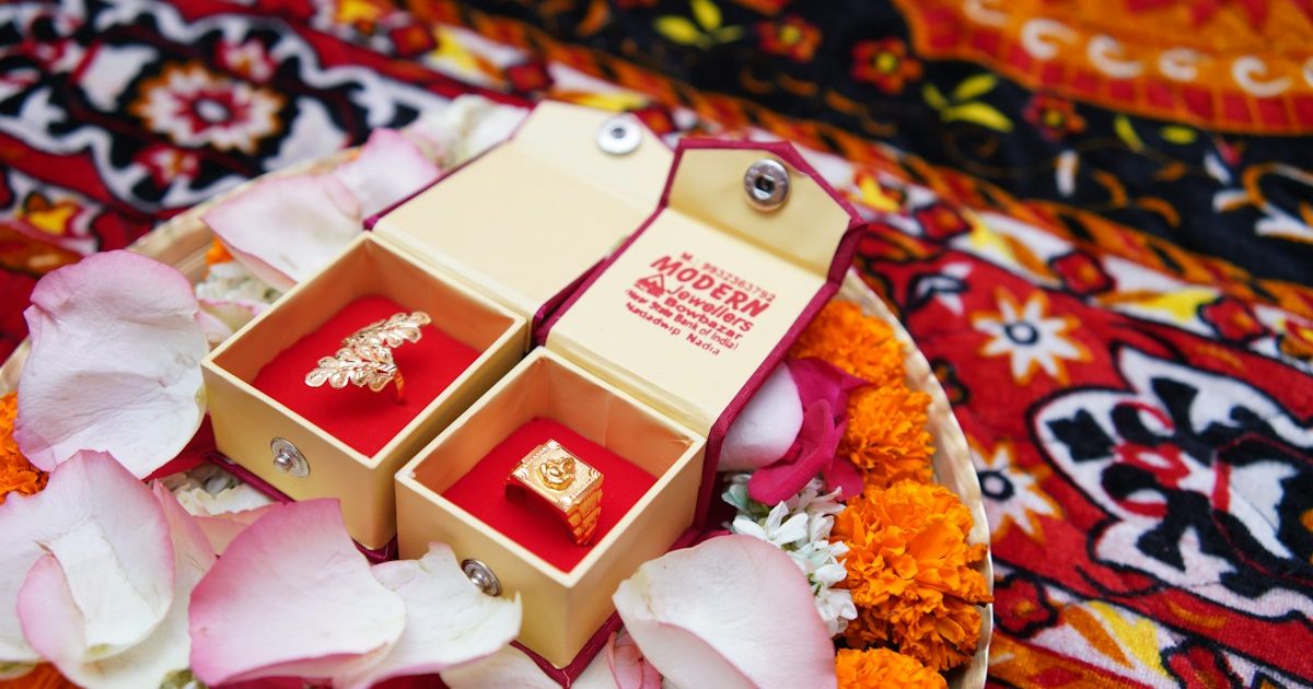 Dhanteras 2026: Date, Shubh Muhurat, What to Buy & Gold Rules